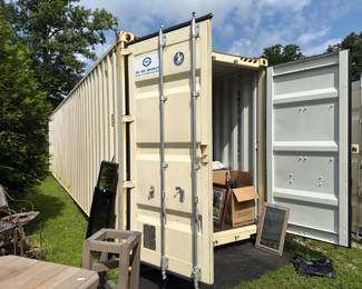 CONTAINER