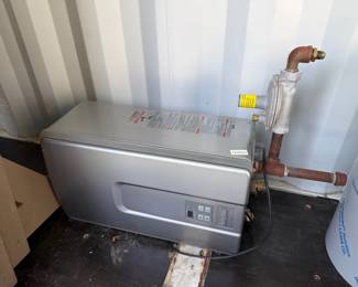 RINNAI TANKLESS WATER HEATER