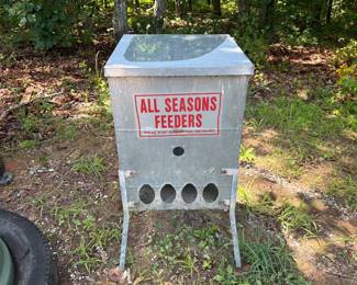 ALL SEASON FEEDER