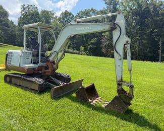 TAKEUCHI TB135 MINI EXCAVATOR