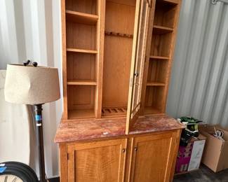 GUN CABINET W/ KEY