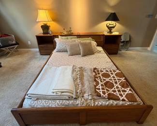 Queen bedroom set 