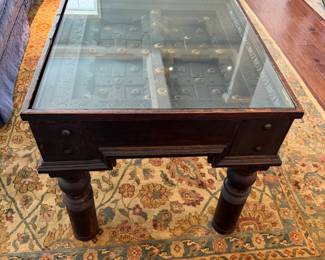 End table, side table, coffee table 