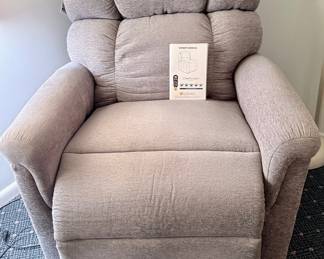 Golden Technologies Comforter Wide Tall Power Lift Chair Recliner PR531-TXW