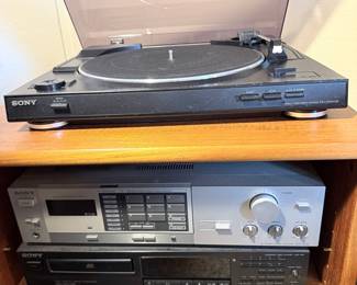 Sony Vintage Audio System (Turntable, Receiver, CD Player, Speakers)