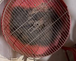 Vintage Weber Kettle Grill (Red)