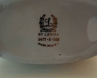 Photo 2 of 2 Lenox Crescent Collection Bowl/Dish with Gold Trim