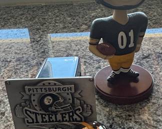 Pittsburgh Steelers Autographed Mini Helmet & Ben Roethlisberger Snow Globe Lot