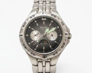 Collection of Assorted Fashion Wristwatches including Fossil and Relic