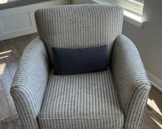 Jonathan Louis Grayson Swivel Chair