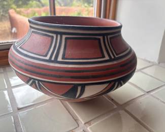 Master Traditional Potter, Robert Tenorio