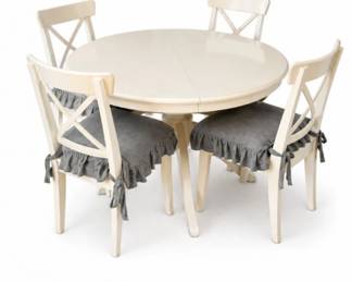 79 IKEAWhiteRoundPedestalDiningTable4CrossBackChairs