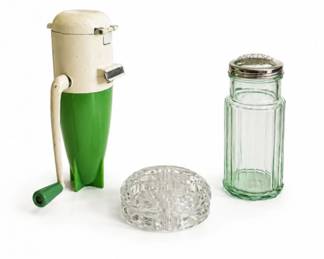 112 VintageDazeyIceCrusherGreenGlassFlowerFrog