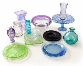 102 VintageColorfulArtGlassDecorLotBowlsVasesPlates