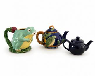 63 HenriksenImportsMajolicaFrogPartridgeTeapots