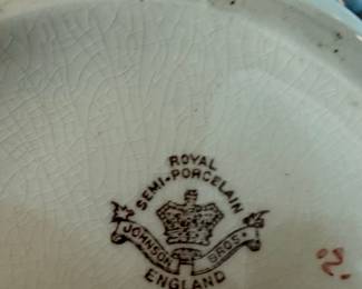 Johnson Bros Royal Semi-Porcelain Wash Basin and Pitcher Set