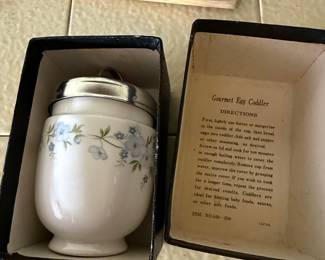Vintage Crown Staffordshire Blue Floral Egg Coddler