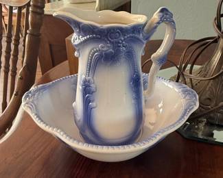 Crownford Giftware Victorian Dream Wash Basin and Pitcher Set