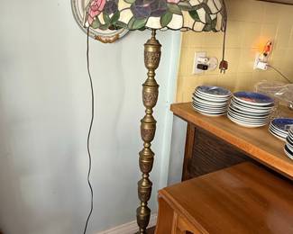 Tiffany Style Stained Glass Floral Floor Lamp with Hummingbird