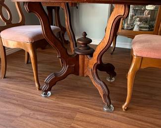 Victorian Revival Oak Pedestal Dining Table with Ornate Carving
