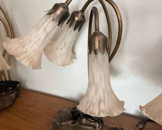 Meyda Tiffany Style 3-Light Pond Lily Table Lamp