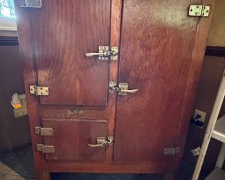 KLEEN KOLD CORK INSULATED ICE BOX