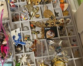 Brooches and pins