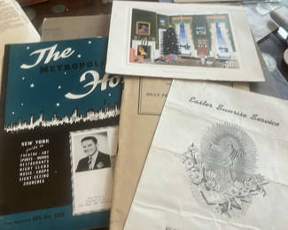 Lot 24: Lot Of Ephemera White House Xmas Card Map+ More