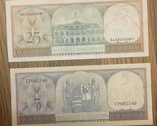 Lot 14: 2 Pcs Obsolete Suriname Currency 1963 & 1985 Inc