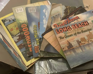 Lot 61: Postcard Accordions 1930S Western United States Redwoods, Painted Desert, Etc.