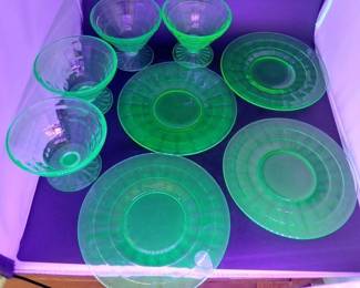 Hocking green depression ice cream set w footed bowls and underplates
