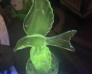 Cambridge art glass nautical seagull flower frog, glows green in black light