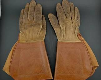 antique leather gauntlets signed Carson + note from original owner