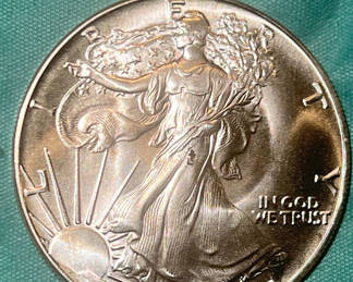 Lot 82: 1986 United States Silver Dollar Walking Liberty Mint Coin