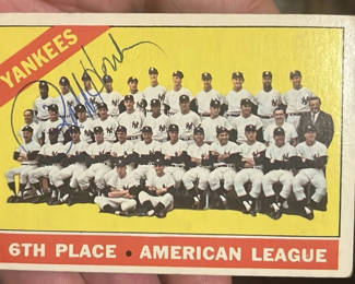 Lot 26: Ralph Houlk Autographed Topps 1966 Yankees Team Card
