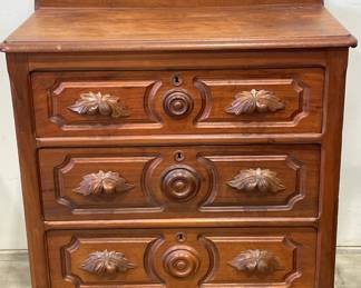 Walnut Victorian 3 Drawer Washstand