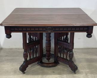 Antique Walnut Victorian Dining Table with Beautiful Fretwork Base