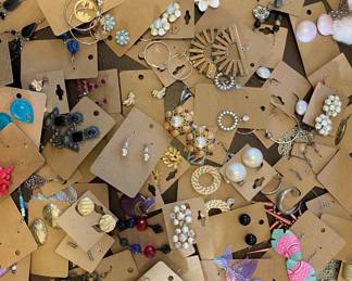 Fill up a bulk bag of jewelry! Clearance prices!