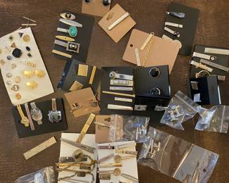 Men's tie clips, tie pins, tie bars and tuxedo studs