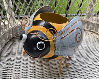 Tin Bumblebee Garden Art