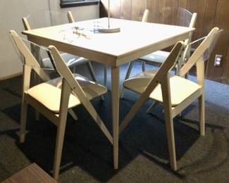 Vintage Stakmore White Vinyl Top Card Table w/4 Lucite Back Chairs