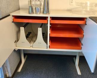 Left Side Open Cabinet w/pull out shelves