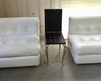 C & B Italia White Leather Lounge Chairs by Mario Bellini, Philippe Starck - Folding Lola Mundo Chair/Table