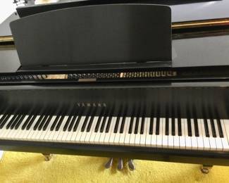 Yahama Baby  Grand Piano  4'7"