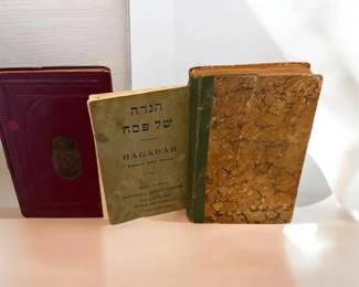 Vintage Jewish Haggadah & Hebrew Religious Book Collection