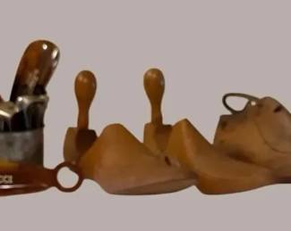 Vintage Gucci Shoehorn And Wooden Shoe Molds