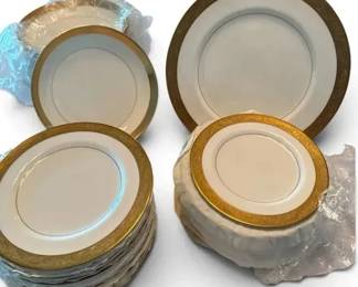 Mikasa Harrow Bone China Gold-Encrusted Dinnerware