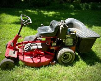 011 Snapper 33in Riding Mower Not Working