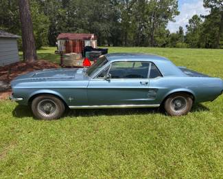Better view of 1967 Ford Mustang