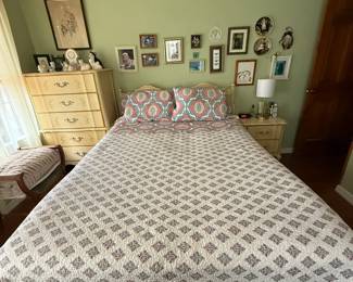 French Provincial style Queen bedroom set